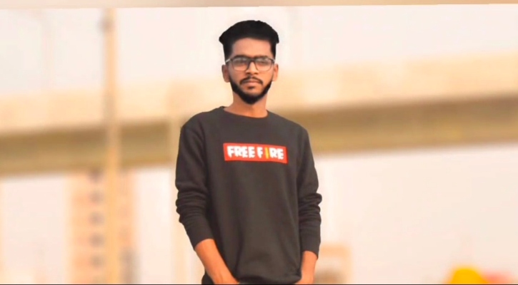 বিসিএসের প্রশ্নপত্র ফাঁসে জড়িত থাকার অভিযোগে যুবক আটক